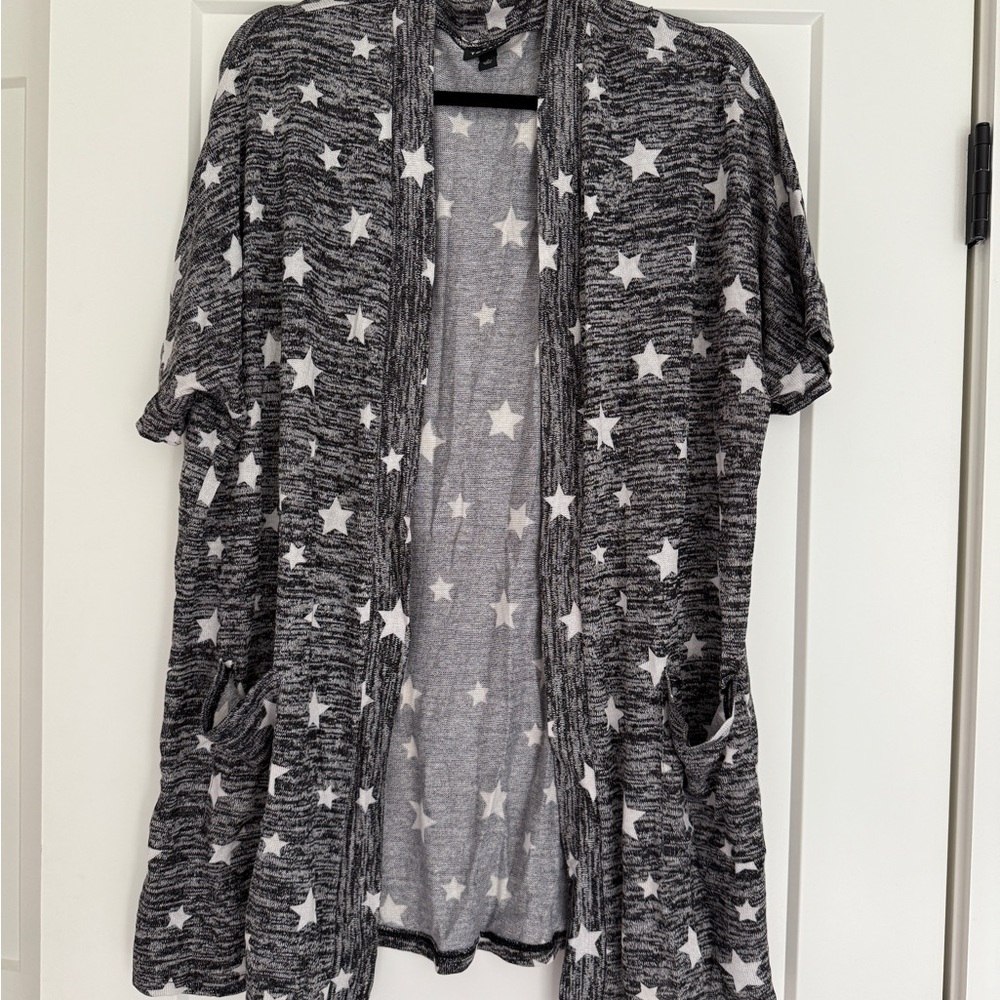 Torrid Gray And White Star Patterned Cardigan Wit… - image 1